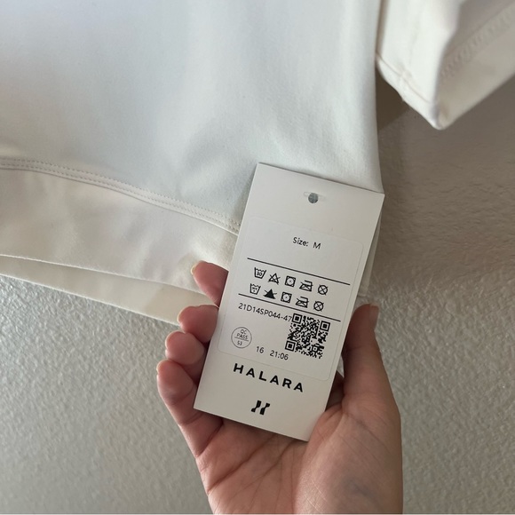 Halara Crossover Sports Crop Top - Picture 2 of 3